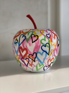 'Hearts' Graffiti Apple - COMO Life